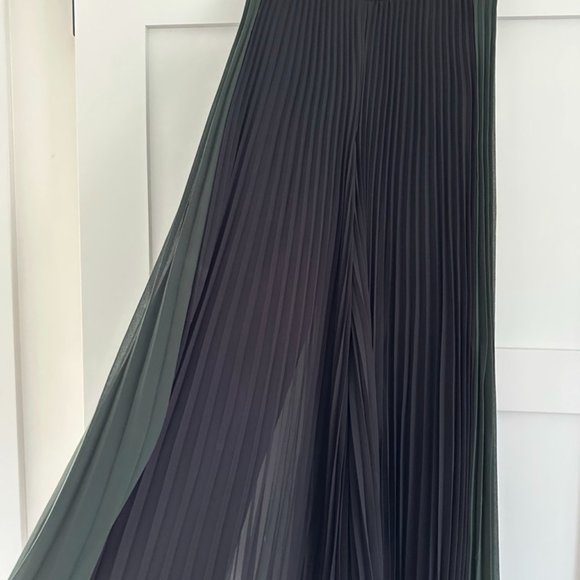 Club Monaco Jessyn Pleated Chiffon Pants In Black And Green - Picture 2 of 4